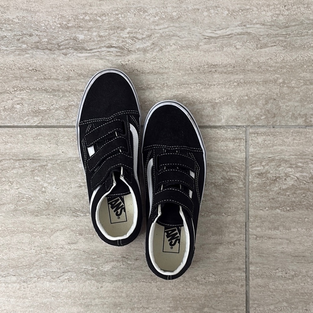 Vans Black Sneakers Classic Low-Top Design